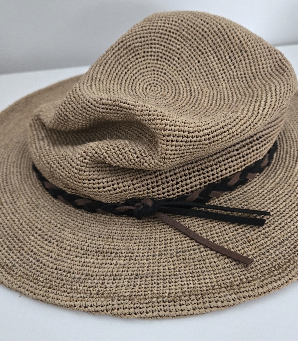 Wyeth Hat 100% Raffia - Picture 2 of 6
